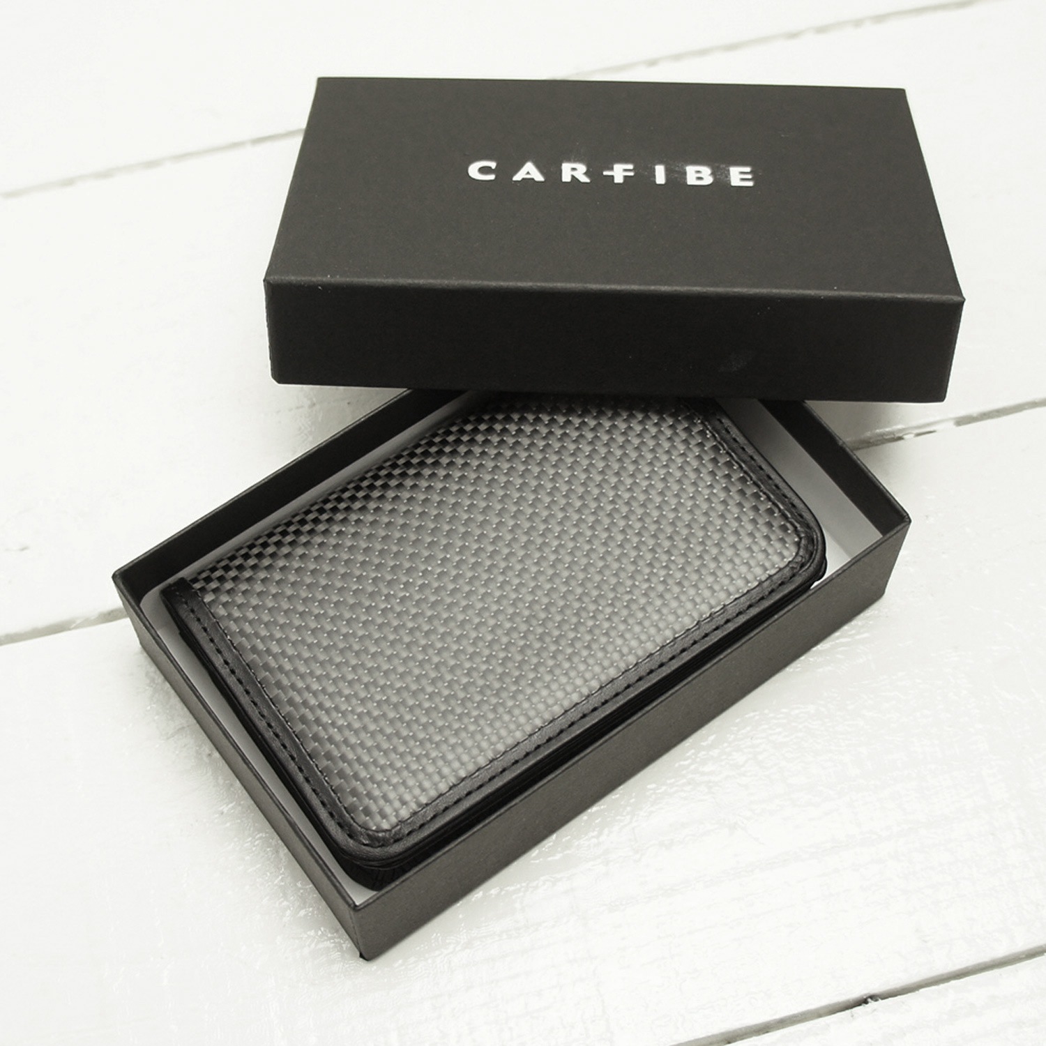 ���������ۥ����ܥ�ե����С��Ⱦ���쥶������Ѥ����ܥ���ۥå�̾�������CARFIBE��