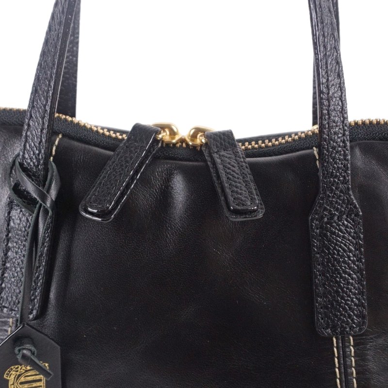 paccapacca LTD �ߥ˥��������Хå�