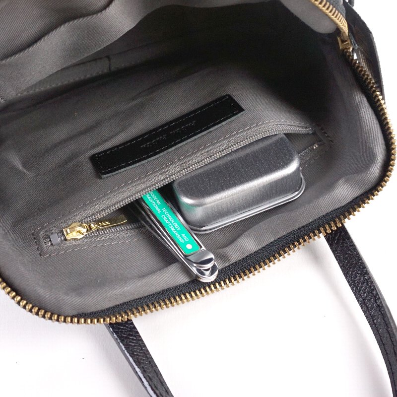 paccapacca LTD �ߥ˥��������Хå�