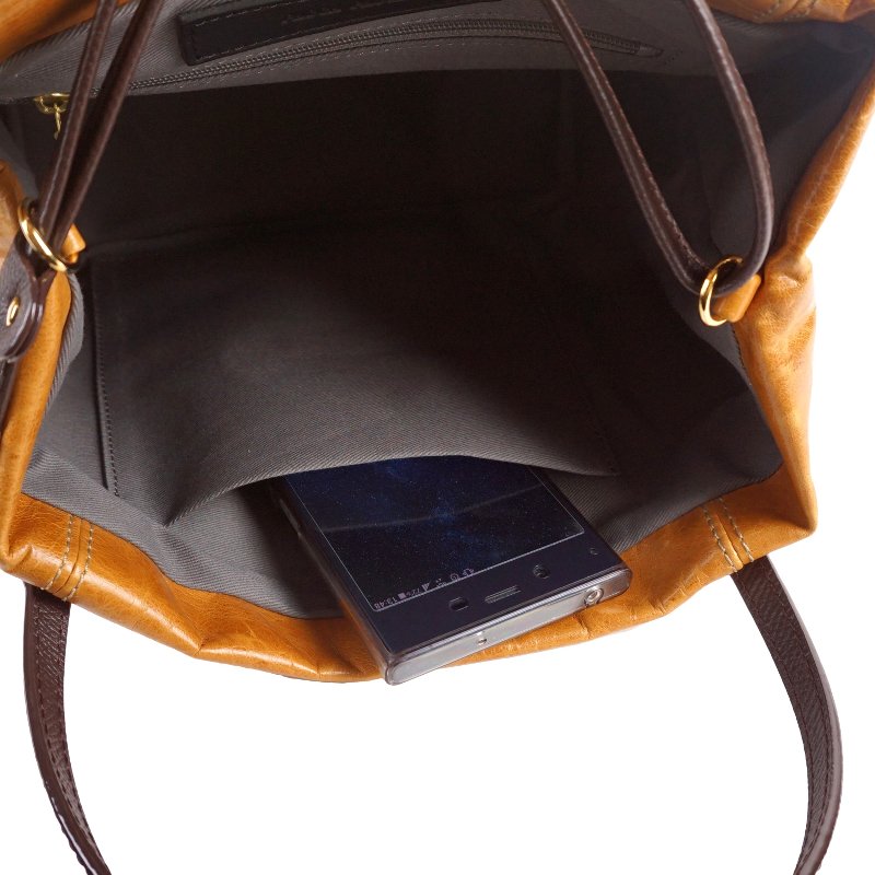 paccapacca LTD �ϥ�ɥХå�