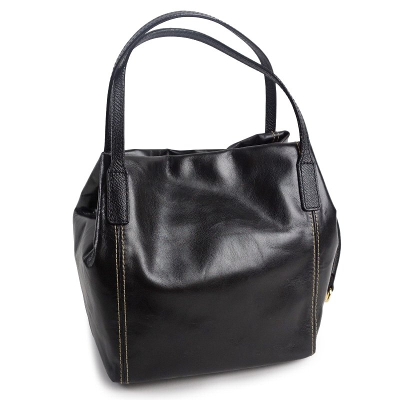 paccapacca LTD �ϥ�ɥХå�