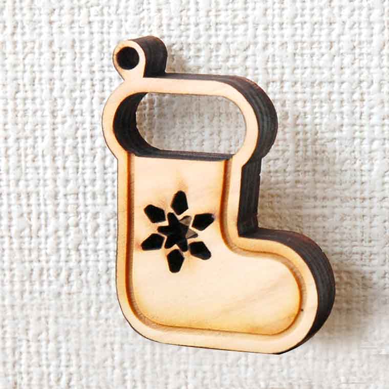 木製 クリスマスオーナメント 6mm厚 靴下 アンシャンテラボ / 紐付き Xmas 飾り 装飾 ツリー飾り デコレーション 【無料ギフトボックス付】【ゆうパケット対応】