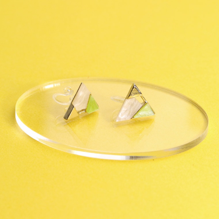 アクリル製 ディスプレイ小物 楕円 小サイズ クリア 49×72mm 厚さ3mm アンシャンテラボ / 撮影用小物 SNS インスタグラム Instagram 商品画像 ネット販売 展示 ハンドメイドアクセサリー 手作り【ゆうパケット対応】