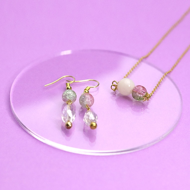 アクリル製 ディスプレイ小物 円 大サイズ クリア 直径95mm 厚さ3mm アンシャンテラボ / 撮影用小物 SNS インスタグラム Instagram 商品画像 ネット販売 展示 ハンドメイドアクセサリー 手作り プロップ【ゆうパケット対応】