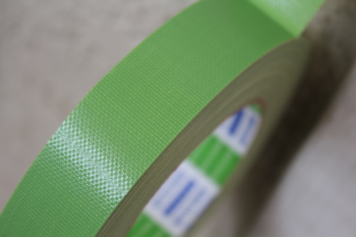 たのめーる】日東電工 ニトクロステープ 50mm×25m 厚み0.35mm 緑