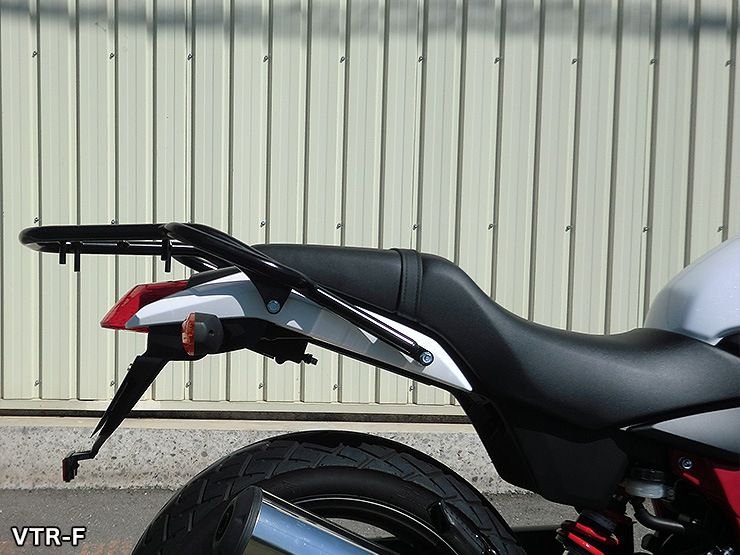 VTR250('09.2月～)/VTR250-F タンデムグリップ付きリアキャリア