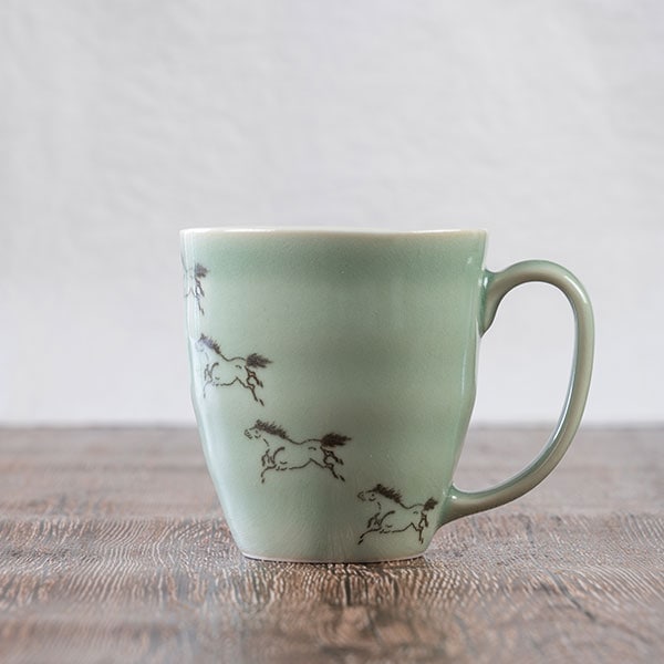 大堀相馬焼 松永窯 馬九行久(うまくいく)マグカップ 2色セット