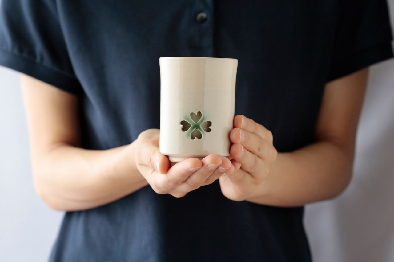 大堀相馬焼 松永窯 木箱入り夫婦二重湯呑み(アイボリー 100cc/130cc) ペアセット