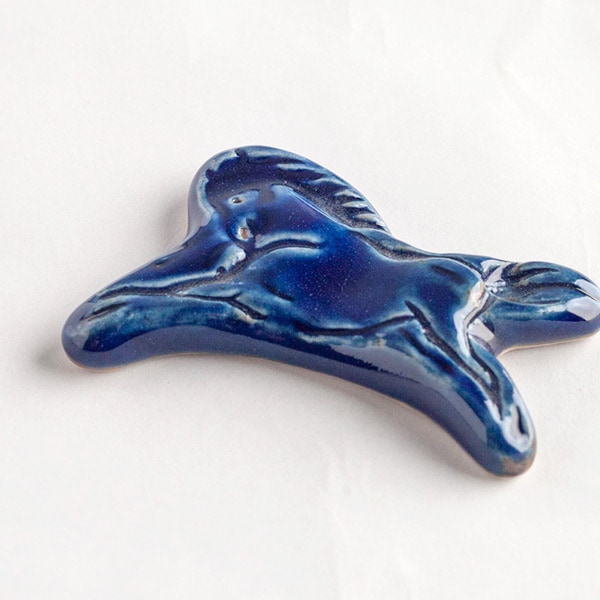 大堀相馬焼　松永窯　馬の箸置き　コバルト
