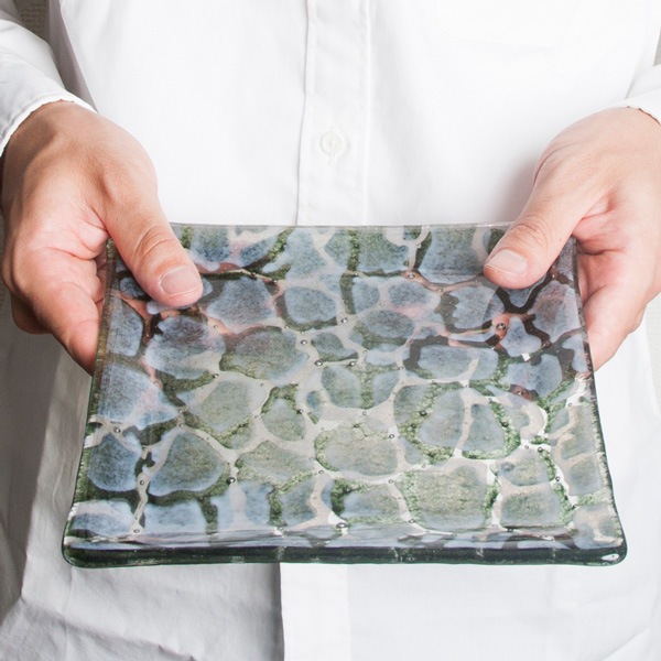 琉球ガラス グラスアート藍　GUSUKU プレート20cm(知念城 Chinen Gusuku) (ラッピング・熨斗不可)