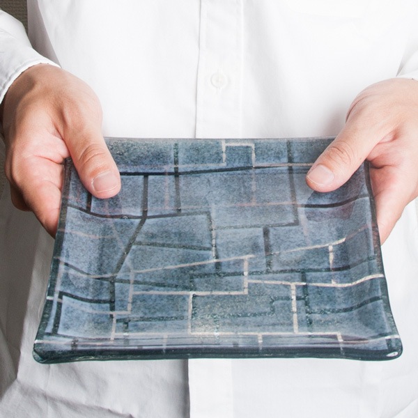 琉球ガラス グラスアート藍　GUSUKU プレート20cm(糸数城 Itokazu Gusuku) (ラッピング・熨斗不可)