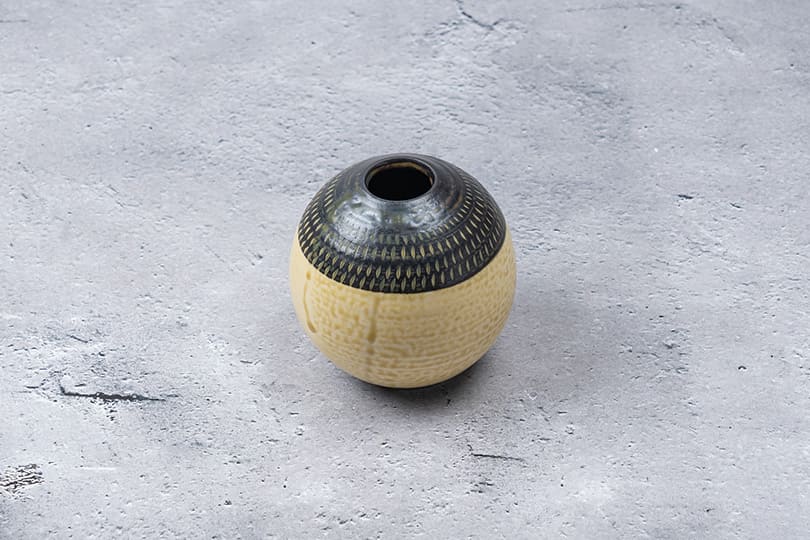 KOISHIWARA HOMES カネハ窯 花器（茶マット）【M】