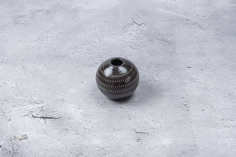 KOISHIWARA HOMES 鶴見窯 花器（ブラック）【S】