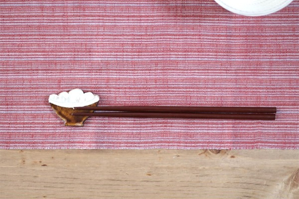 小石原焼 圭秀窯 山盛りご飯箸置き(飴釉)