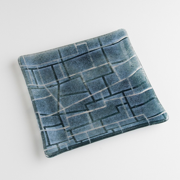 琉球ガラス グラスアート藍　GUSUKU プレート20cm(糸数城 Itokazu Gusuku) (ラッピング・熨斗不可)