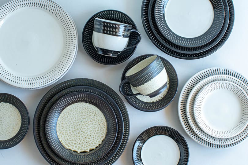 小石原焼 カネハ窯 飛び鉋プレート【大】（白×白ツヤ）