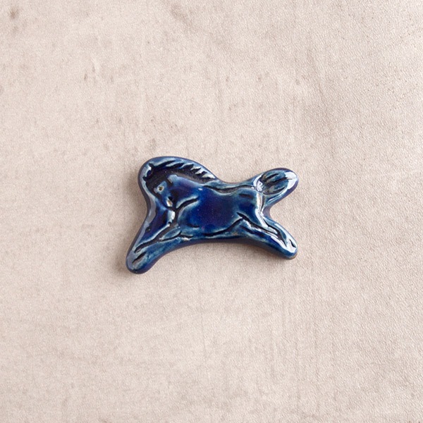 大堀相馬焼　松永窯　馬の箸置き　コバルト