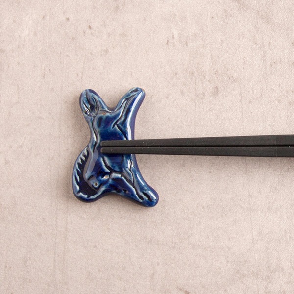 大堀相馬焼　松永窯　馬の箸置き　コバルト