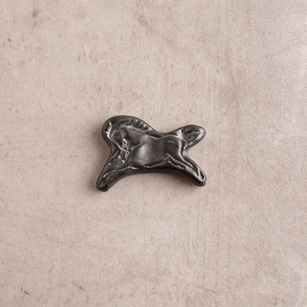 大堀相馬焼　松永窯　馬の箸置き　ブラック