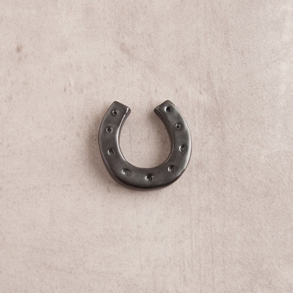 大堀相馬焼　松永窯　馬蹄箸置き　ブラック