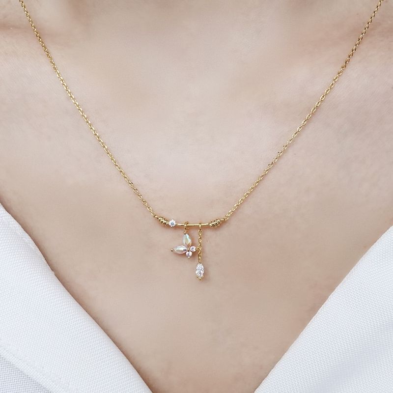 バタフライオーロラネックレス【ニッケルフリー】