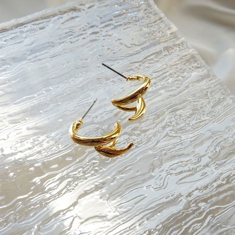 ジュールアンジュール白チョウ貝ピアス10kピアス ジュールアンジュール白チョウ貝ピアス10kピアス 白蝶貝 ピアス