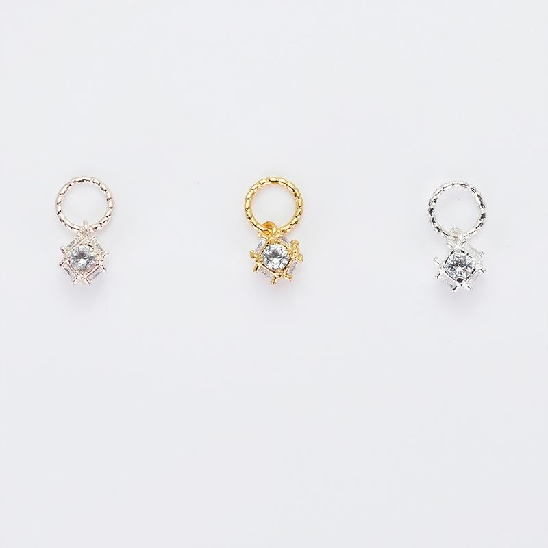 クリスタルキューブチャーム