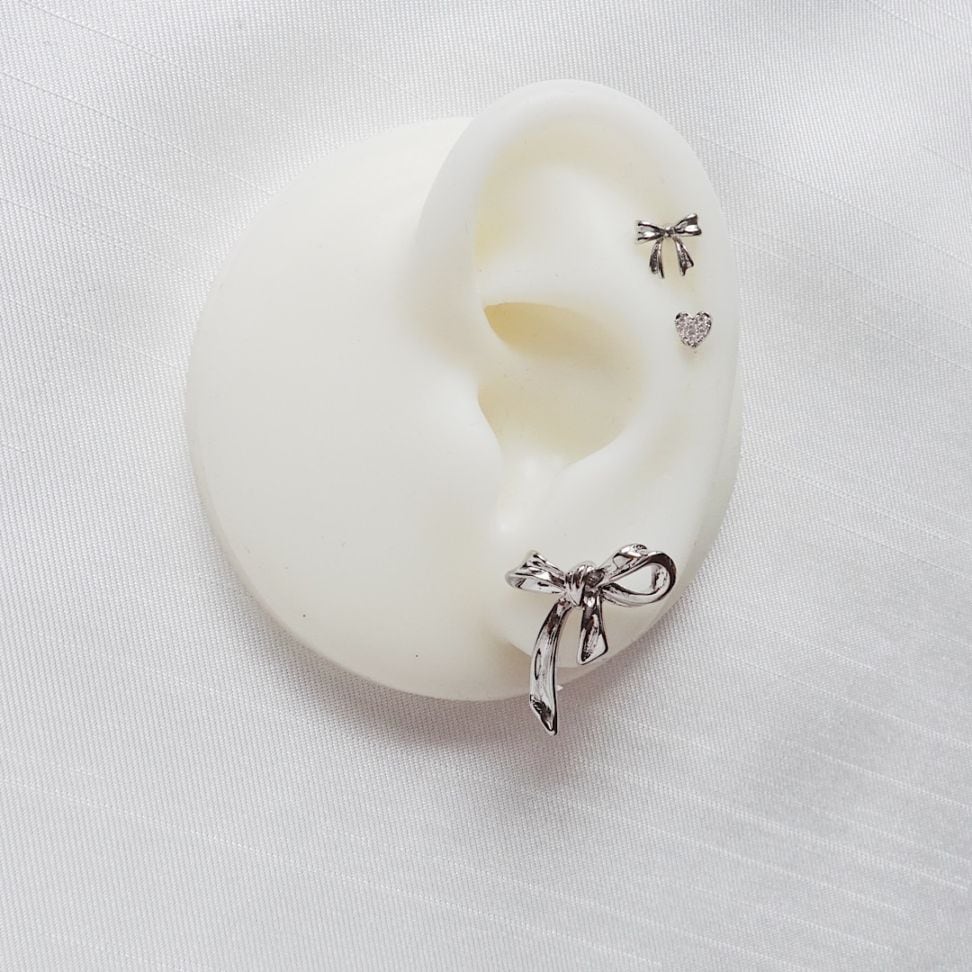 アシメメタルリボンピアス【ニッケルフリー】 | オリジナル