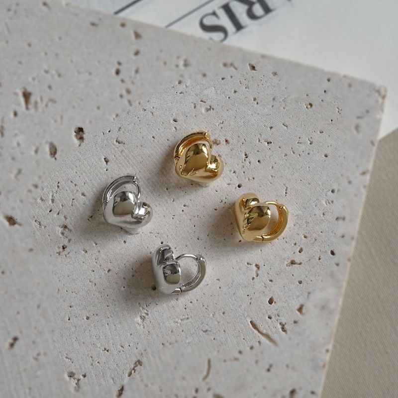 プランプハートピアス【ニッケルフリー】