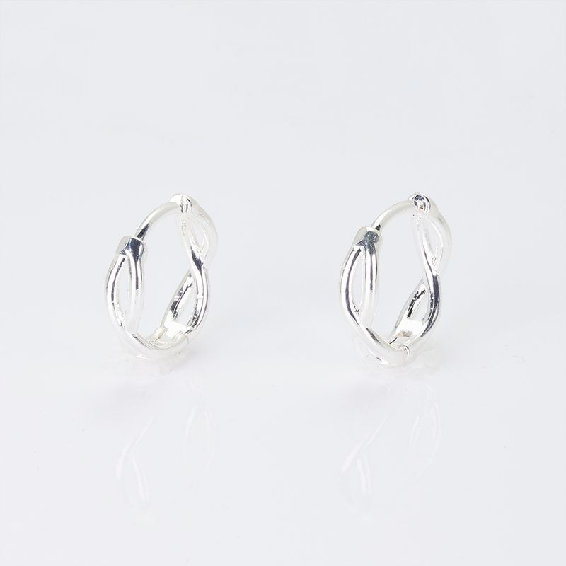 ツイストフープピアス 