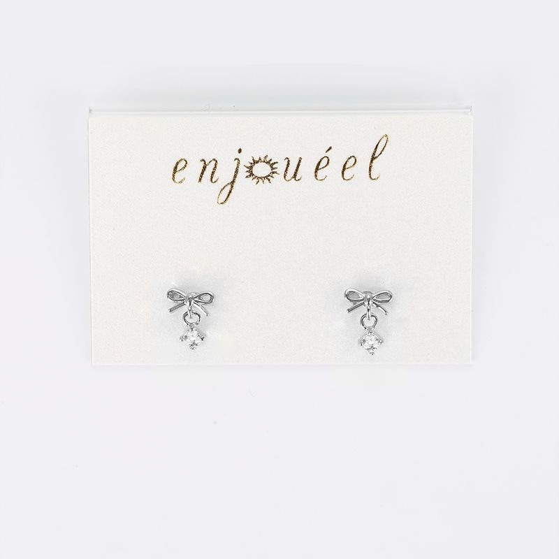 プティリボンピアス