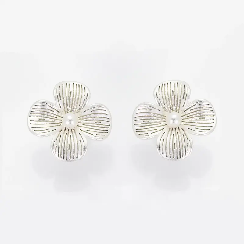 フルールパールマグネットピアス