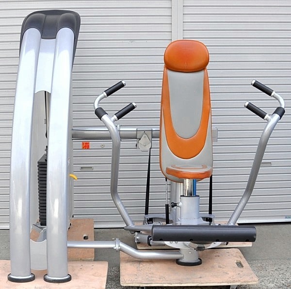 【中古】チェストプレス SportsArt 2014年 トレーニングマシン フィットネス機器 ジム 現状渡し【動産王】大阪☆送料無料