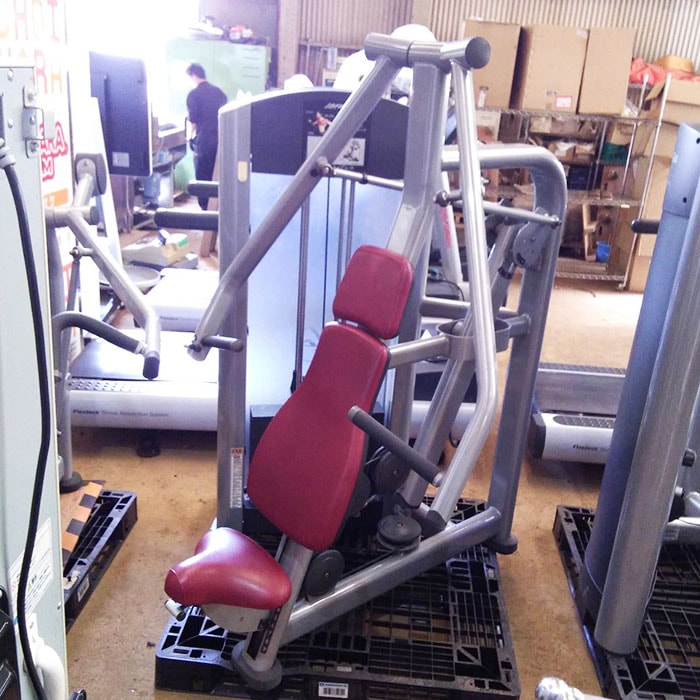 取引中】CYBEX社製 インクラインチェストプレスマシン