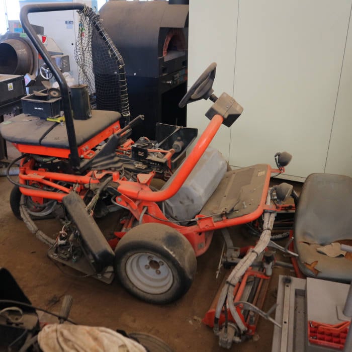 グリーンモア GPM-3500 自動芝刈機 中古品 【ハンズクラフト宜野湾店】 グリーンモア GPM-3500 自動芝刈機 中古品 【ハンズクラフト宜野湾店】