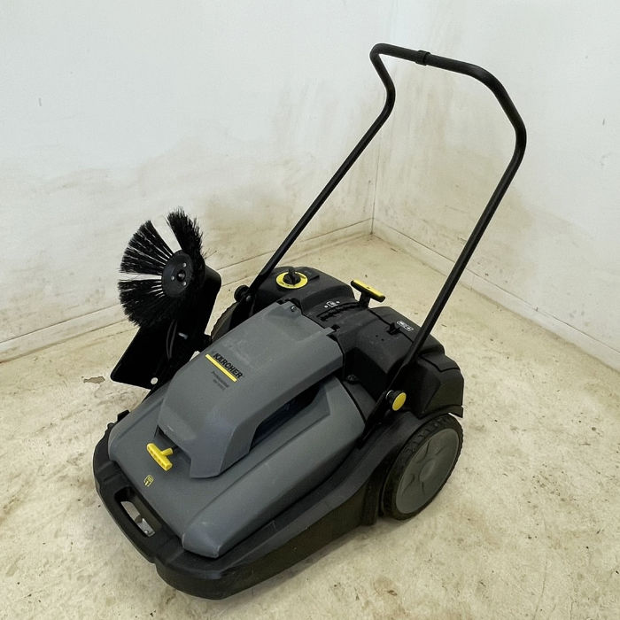 【中古】 スイーパー KM 70/30 C KARCHER 2017年 床清掃機 業務用 【動産王】千葉☆送料無料