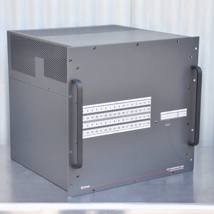 【中古】 マトリックススイッチャー Custom XTP 3200 Extron 2014年頃 DVI 32入力32出力 ビデオ切替器 分配器 【動産王】大阪☆送料無料