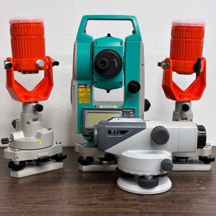 中古|SOKKIA ソキア 測量機セット SET530RS / B20 / 1素子プリズム APS12S×2 / 三脚×3 トータルステーション|動産王|千葉|送料無料