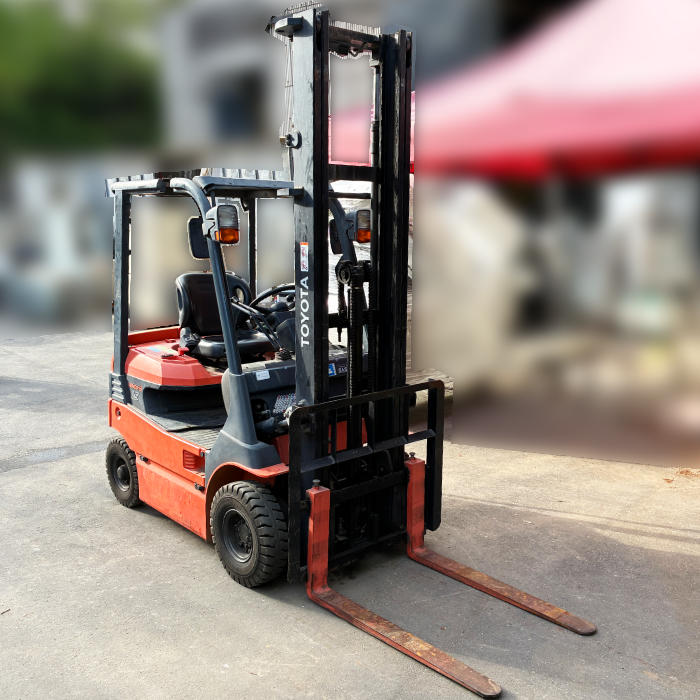トヨタフォークリフトバツテりー車7FB15揚高3000mm1.25t(A319） 中古｜フォークリフト 1.5t 7FB15 トヨタ 2012年 バッテリー式 最大揚