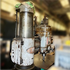 中古｜ラジアルボール盤 オークマ 約8t 大型工作機械 三相200V モーター欠品 通電のみ 部品取り ｜動産王｜千葉｜引取｜送料別の商品ページへリンク