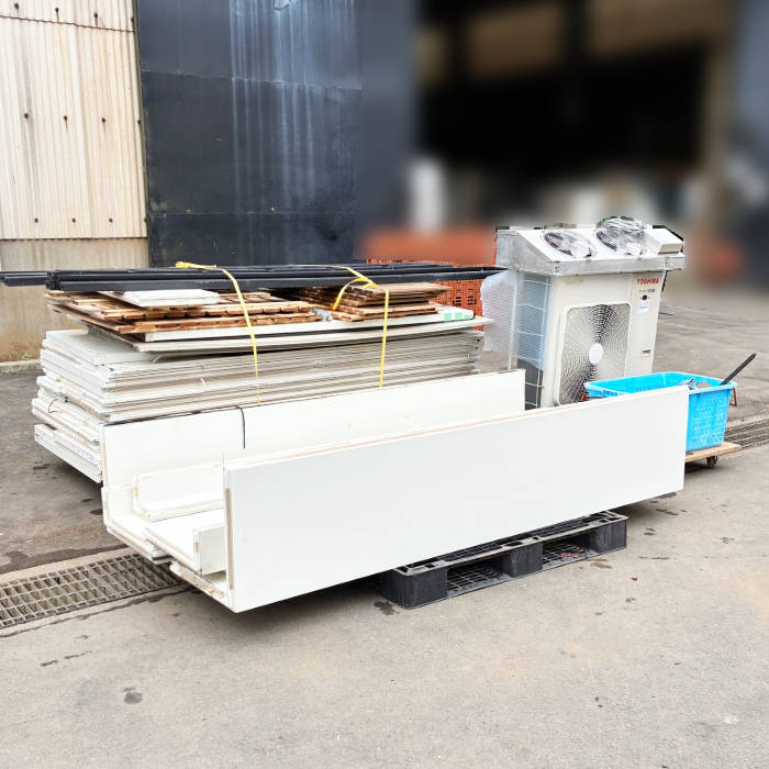 中古｜プレハブ冷蔵庫 1.5坪 変形特注 柱加工 CS-N0200DP-D 大和冷機