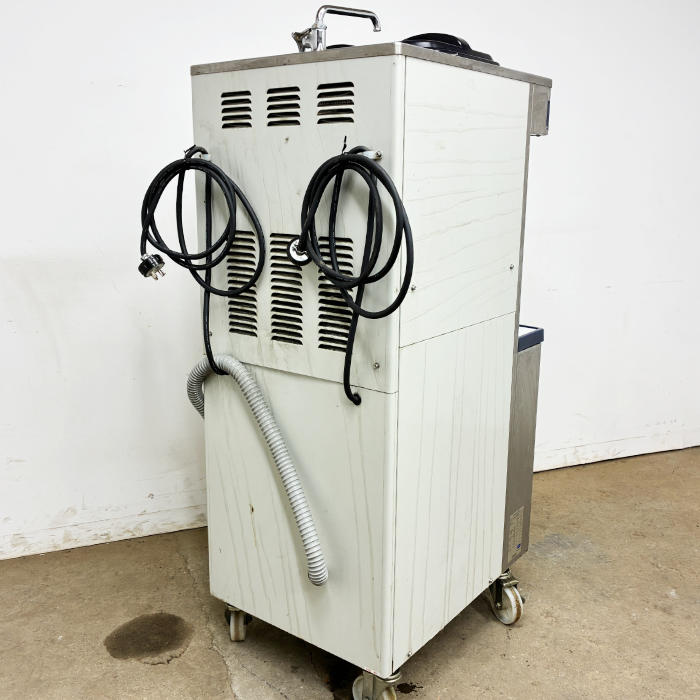 中古｜ソフトサーバー NA-6448WE 日世 2013年 ソフトクリームマシーン