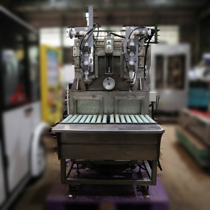 【中古】 2連式半自動充填機 マカベ JTSLHK 2011年 【動産王】千葉☆送料無料