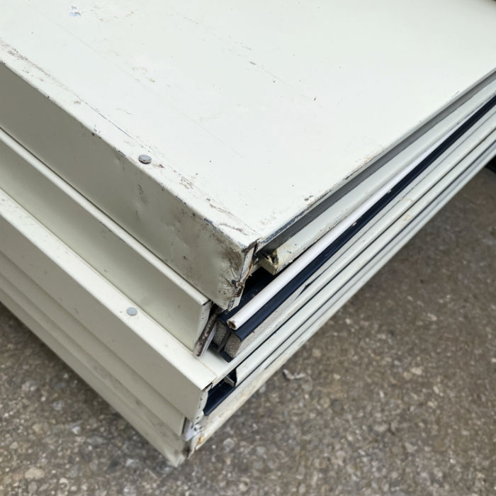 中古】 プレハブ冷蔵庫 4.2坪 外機：ERA-RP22A 内機：UCL-T3VHA 三菱