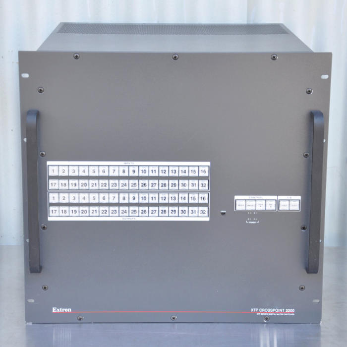 【中古】 マトリックススイッチャー Custom XTP 3200 Extron 2014年頃 DVI 32入力32出力 ビデオ切替器 分配器 【動産王】大阪☆送料無料
