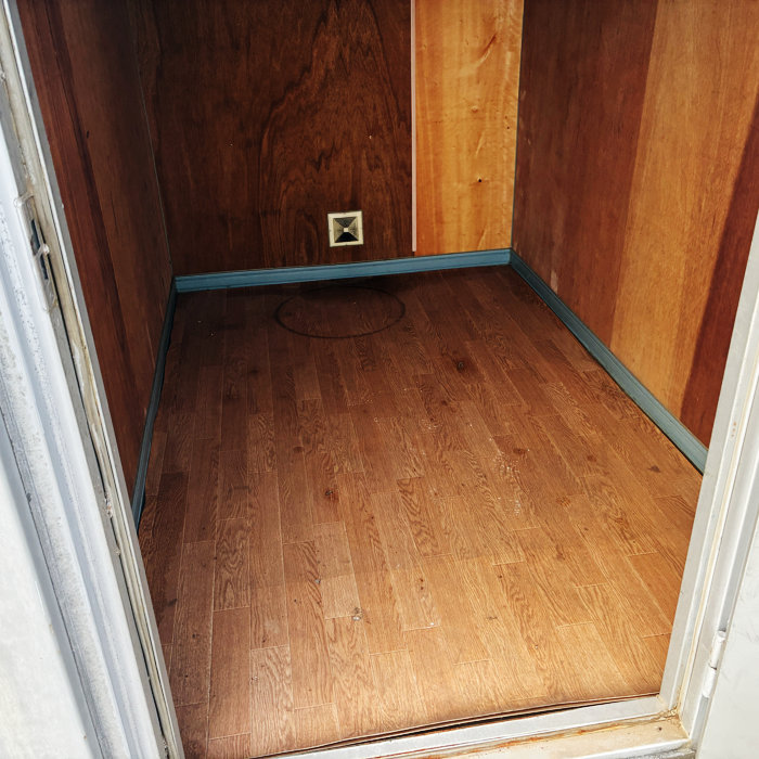 中古｜20フィート コンテナボックス 4枚扉 4D 2000年 20ft 倉庫 物置 レンタルボックス トランクルーム ｜動産王｜｜引取｜送料別