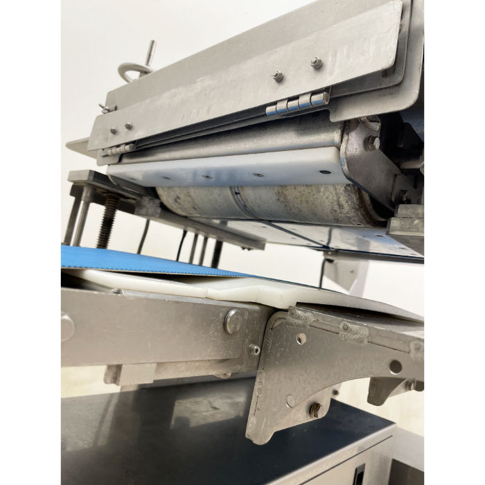 【中古】 コンベアプレス機 CP-220 アサヒ産業 2014年 プレス機 【動産王】千葉☆送料無料