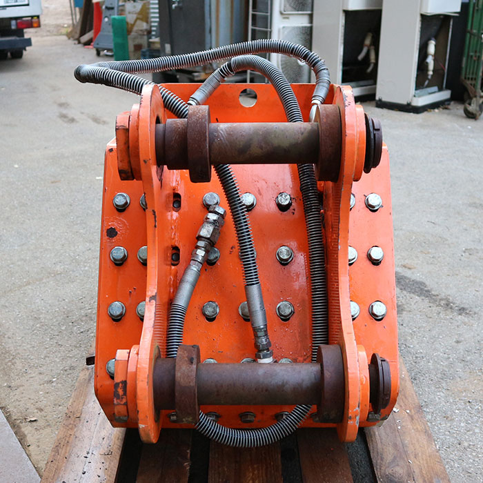 【中古】ドリルスプリッター 重機用アタッチメント M5-4.0G LASCO 2015年 削孔機 薪割り機  現状渡し【動産王】千葉☆送料無料