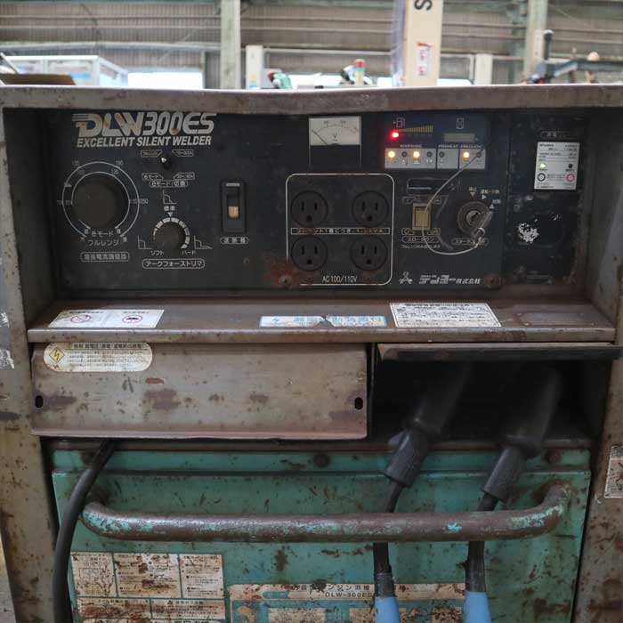 【中古】防音型エンジン溶接機 DLW-300ES デンヨー 2006年  【動産王】千葉☆送料無料