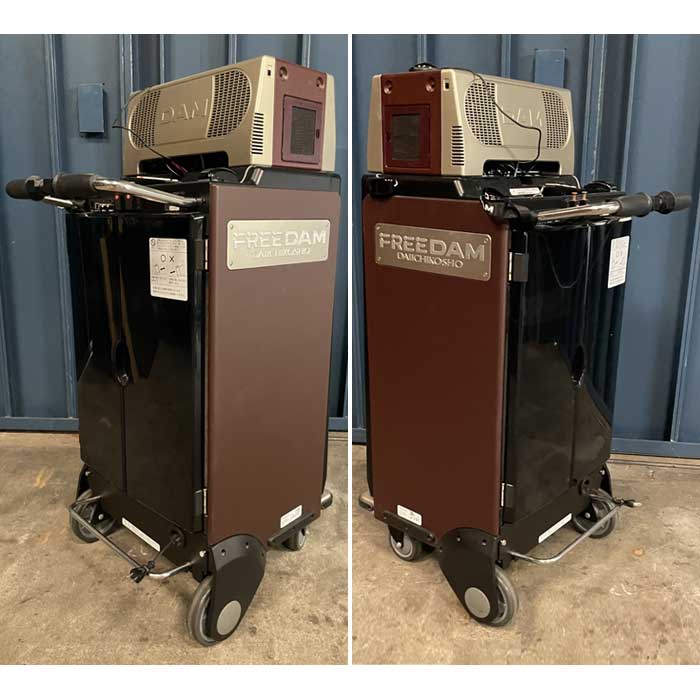 【中古】カラオケ 第一興商 FREEDAM DAM-F650(本体)/DSR-F65(専用スピーカー内蔵ラック)  【動産王】名古屋☆送料無料